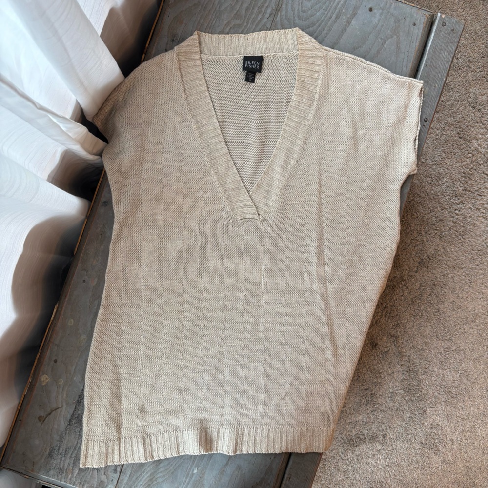 Eileen Fisher hemp cap sleeve sweater | size medium